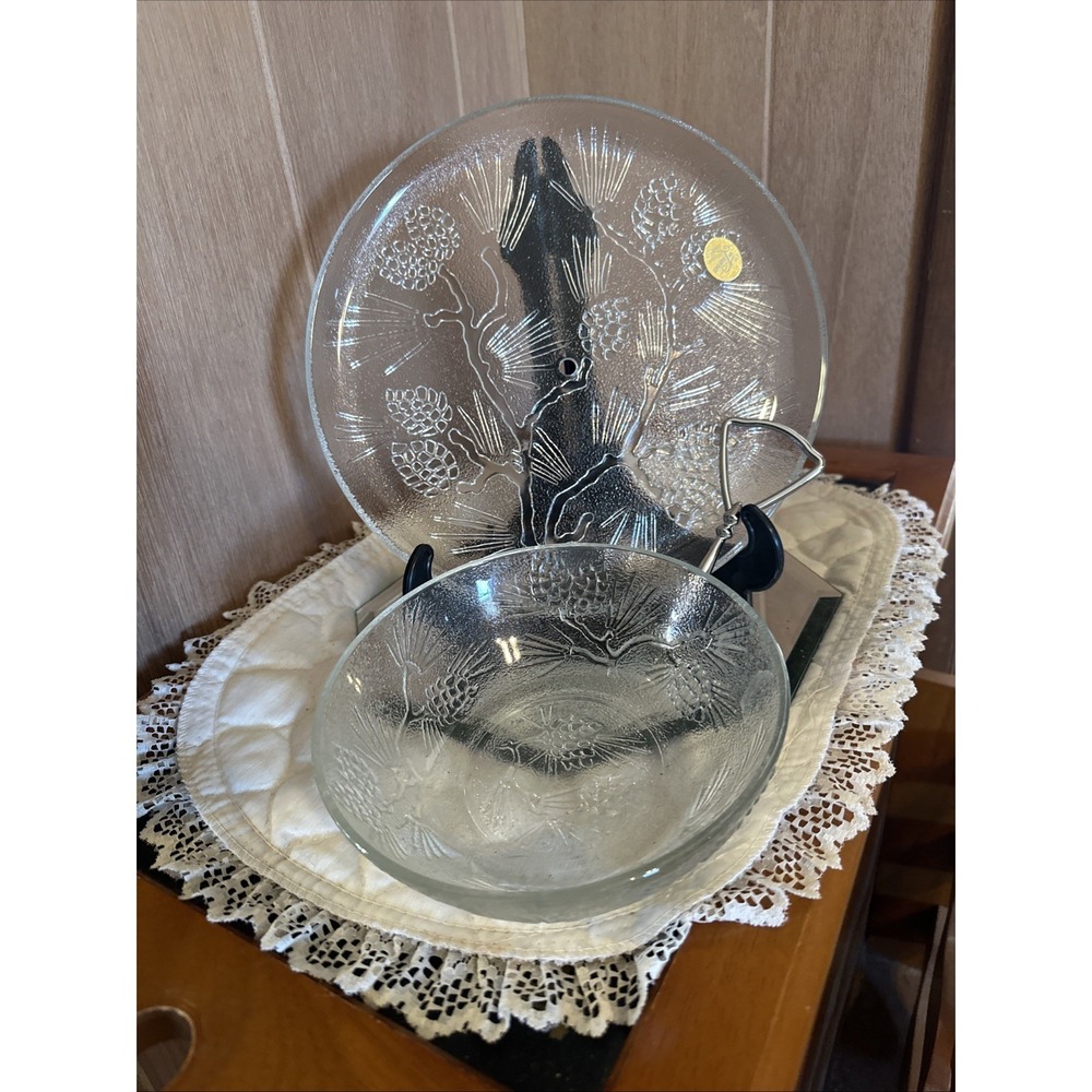 Ponderosa Pine Tiara Handled Tray‎ And Serving Bowl